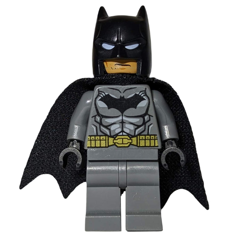 fig-000010 – Batman, Dark Bluish Gray Suit, Black Cape and Cowl, Black Head, Dark Bluish Gray Legs, Small Batman Logo