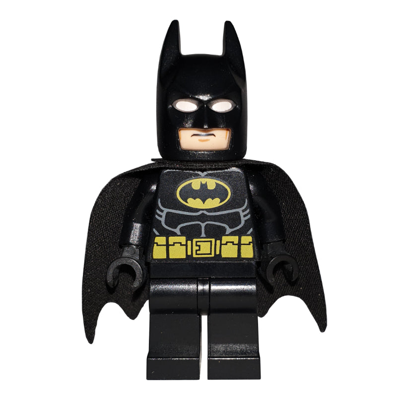 fig-000032 – Batman, Black Suit, Black Cape and Cowl, Yellow Batman Logo (56630 Cape) (3626b Head)