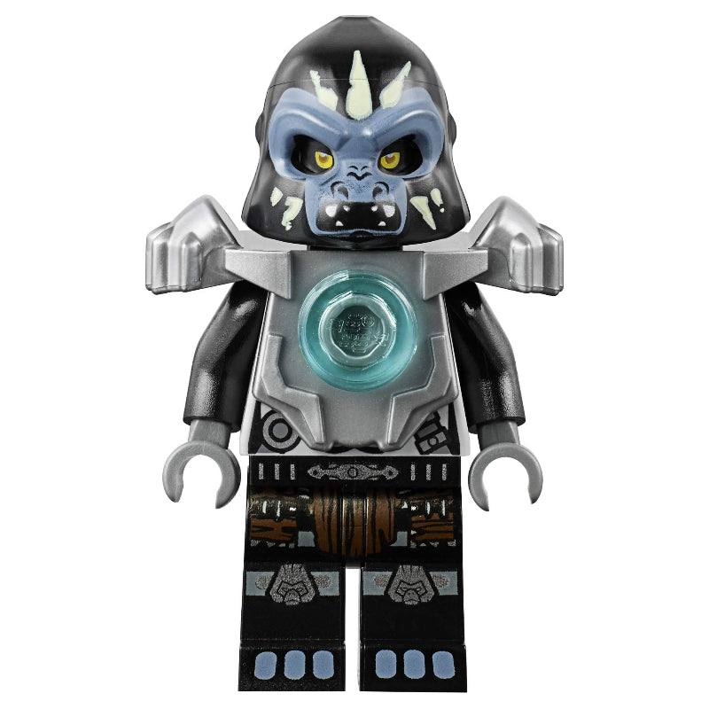 fig-000143 – Gorzan with Flat Silver Shoulder Armor