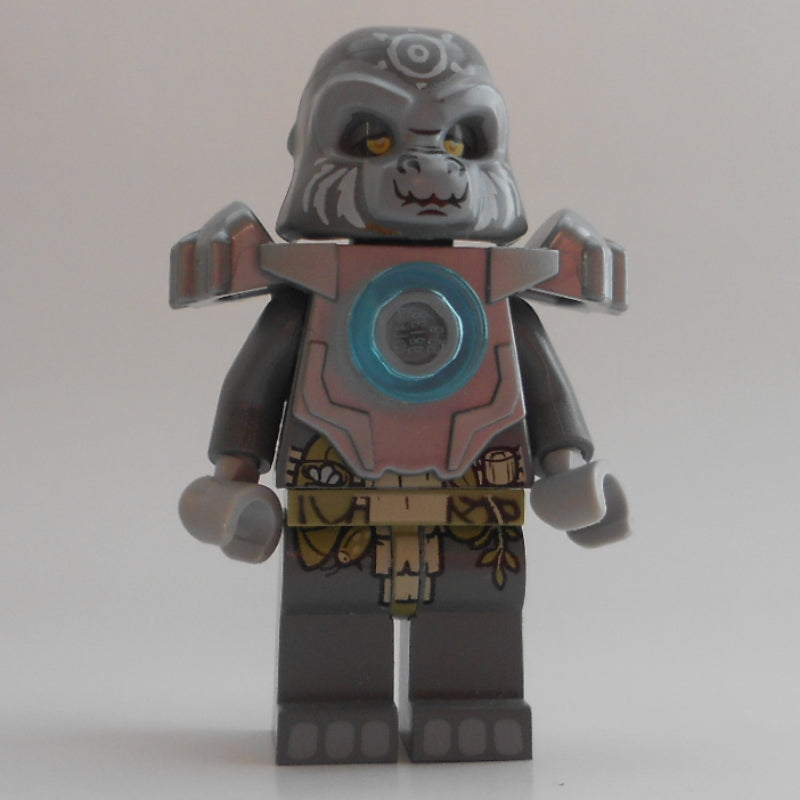 fig-000214 – Grumlo with Flat Silver Shoulder Armor