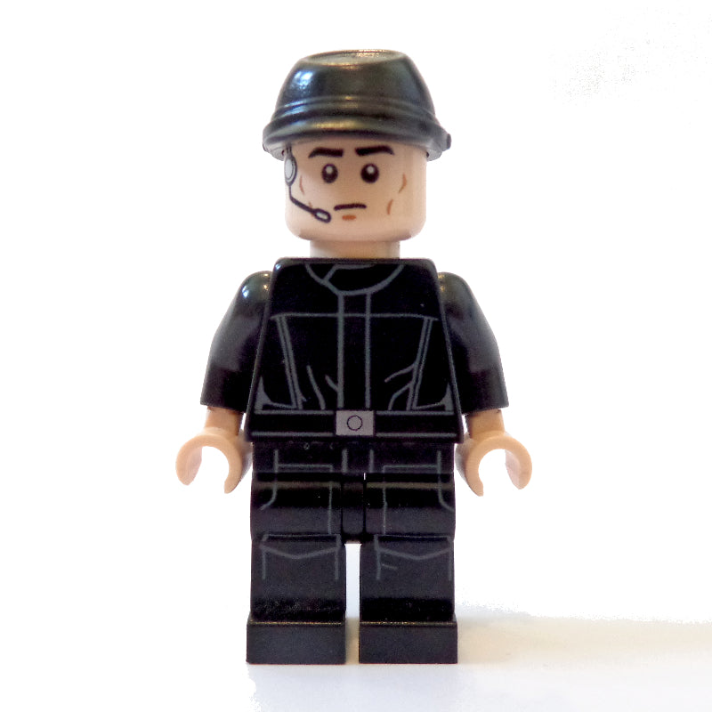 fig-000510 – Imperial Crew / Pilot, Black Uniform, Cavalry Cap, Light Nougat Hands