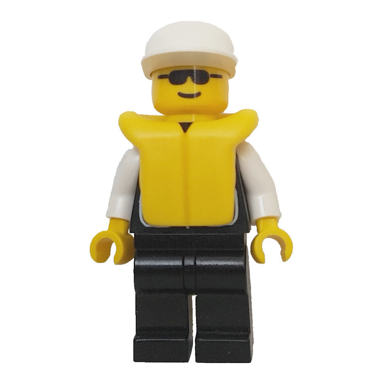 fig-000517 – Policeman with Life Jacket
