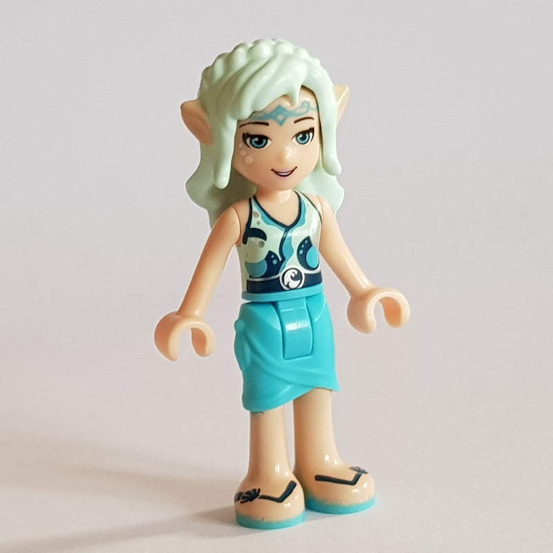 fig-000519 – Naida Riverheart with Flower in Hair