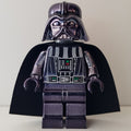 fig-000581 – Darth Vader, Chrome Black