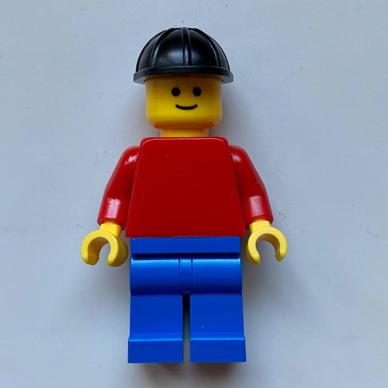 fig-000677 – Man, Red Torso, Blue Legs, Black Hard Hat