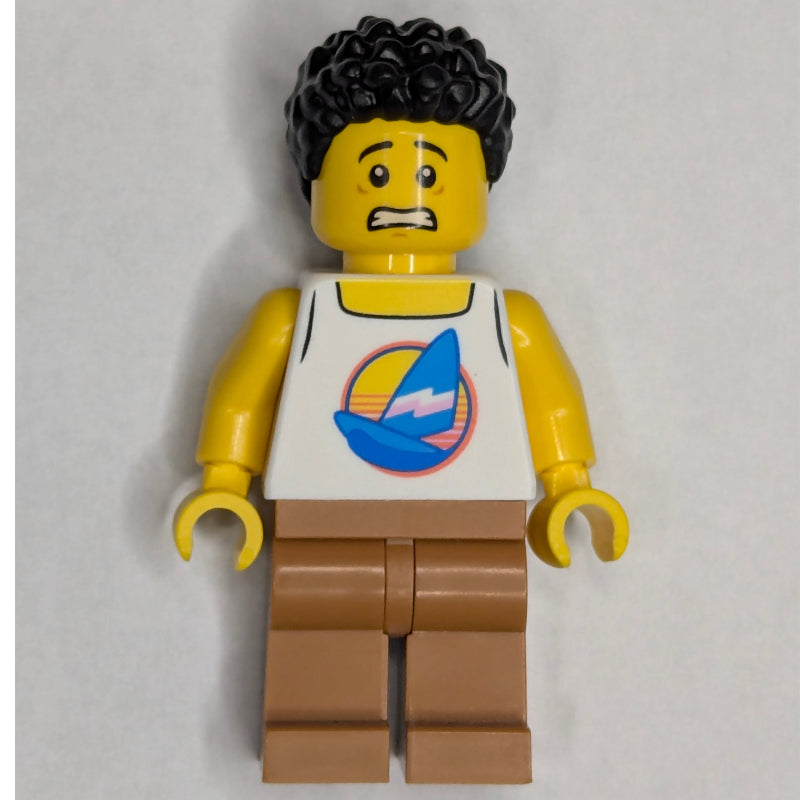 fig-000680 – Man, White Vest, Medium Nougat Legs, Black Hair