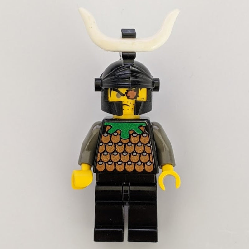 fig-000760 – Knight (Knights Kingdom I) - Gilbert the Bad, Black Helmet, Horn