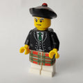 fig-000938 – Bagpiper