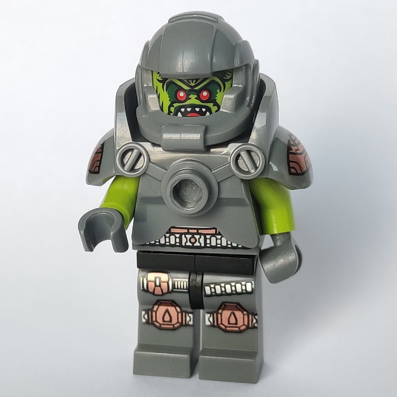fig-000945 – Alien Avenger