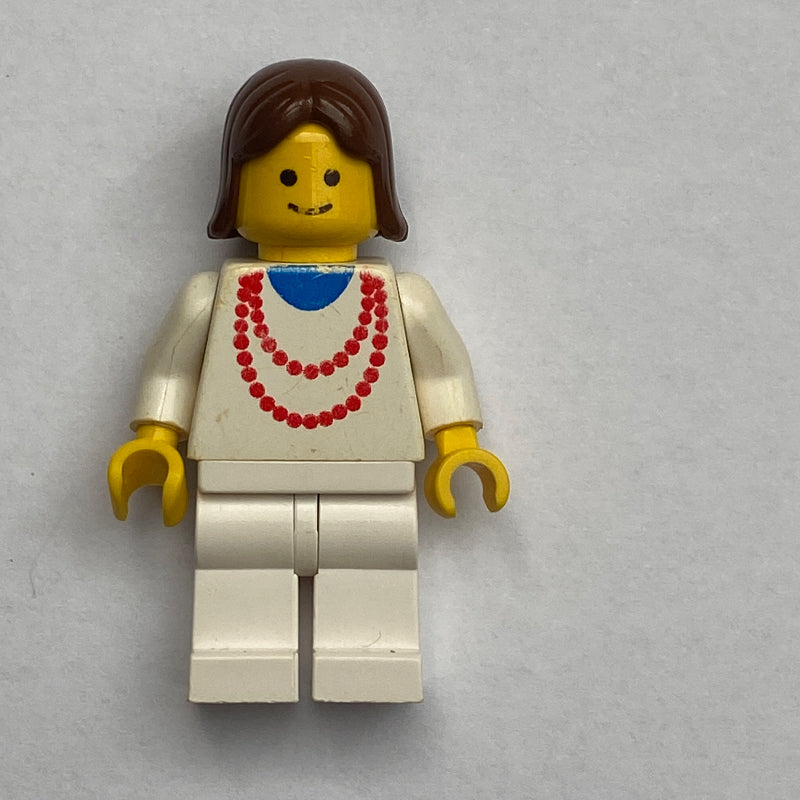 fig-001118 – Woman, White Top with Red Necklace, White Legs, Brown Hair
