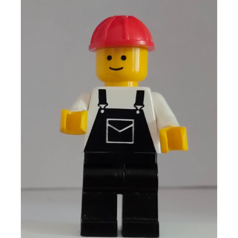 fig-001250 – Man, Black Overalls, Red Hard Hat (3626b Head)