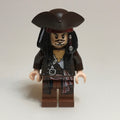 fig-001274 – Captain Jack Sparrow with Tricorne
