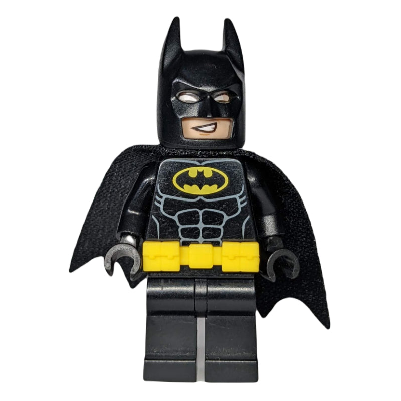 fig-001541 – Batman, Black Suit, Black Cape and Cowl, Utility Belt (3626cpr2106 Head)