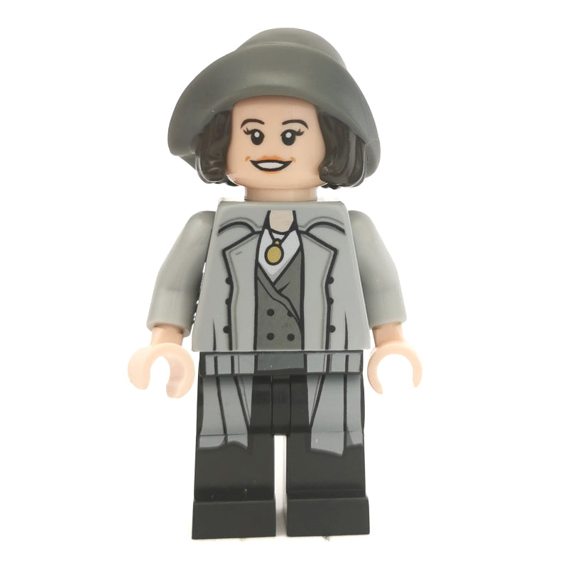 fig-001557 – Tina Goldstein, Long Light Bluish Gray Coat (Dimensions)