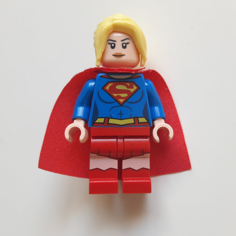 fig-001577 – Supergirl (Dimensions)