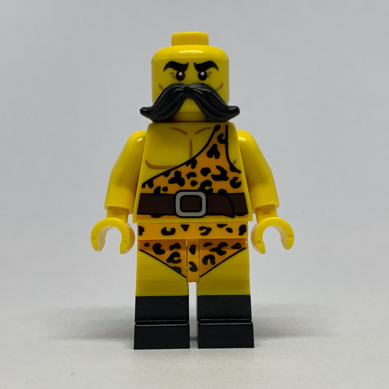 fig-001611 – Circus Strong Man