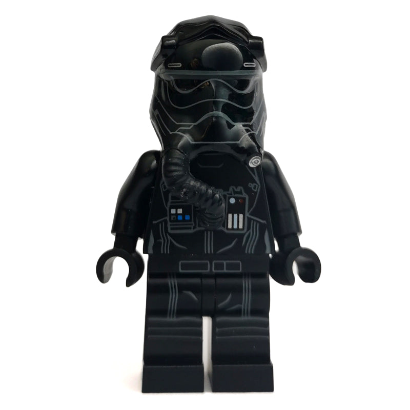 fig-001715 – TIE Pilot, First Order, Three White Lines on Helmet