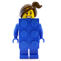 fig-001739 – Brick Suit Girl