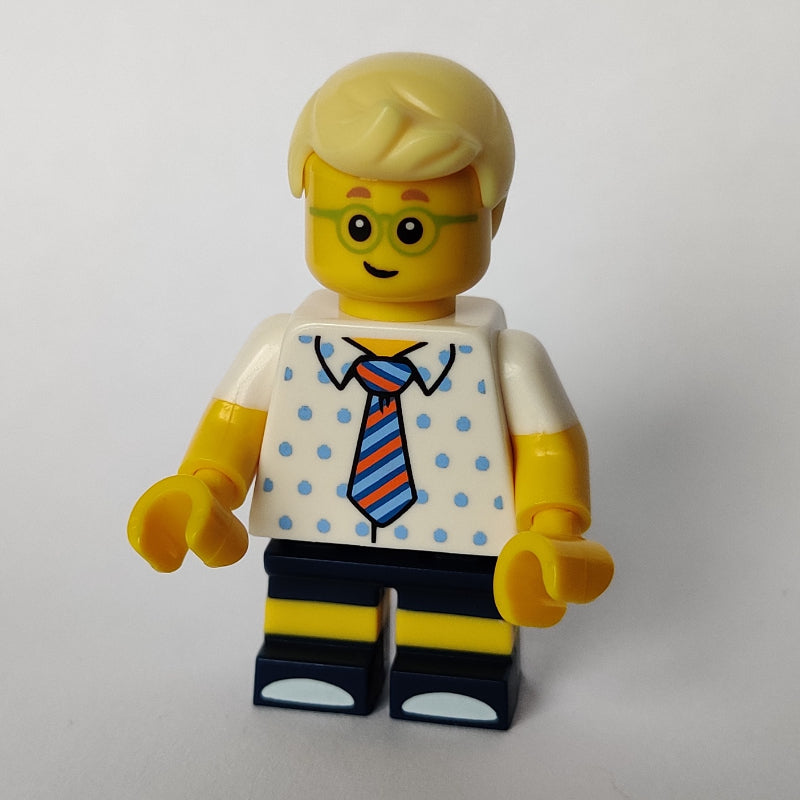 fig-001752 – Birthday Party Boy