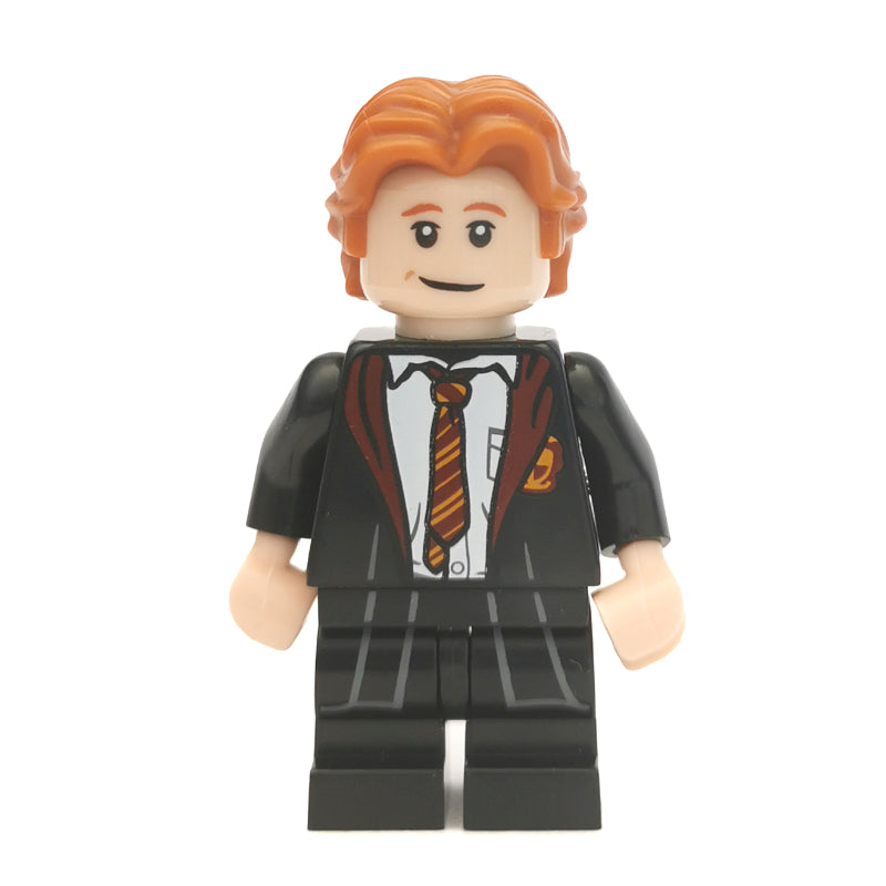 fig-001823 – Ron Weasley, Open Gryffindor Robe with Crest (CMF)