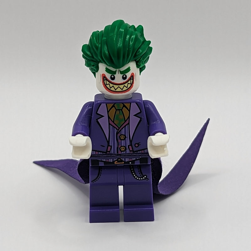 fig-001844 – The Joker with Long Coattails