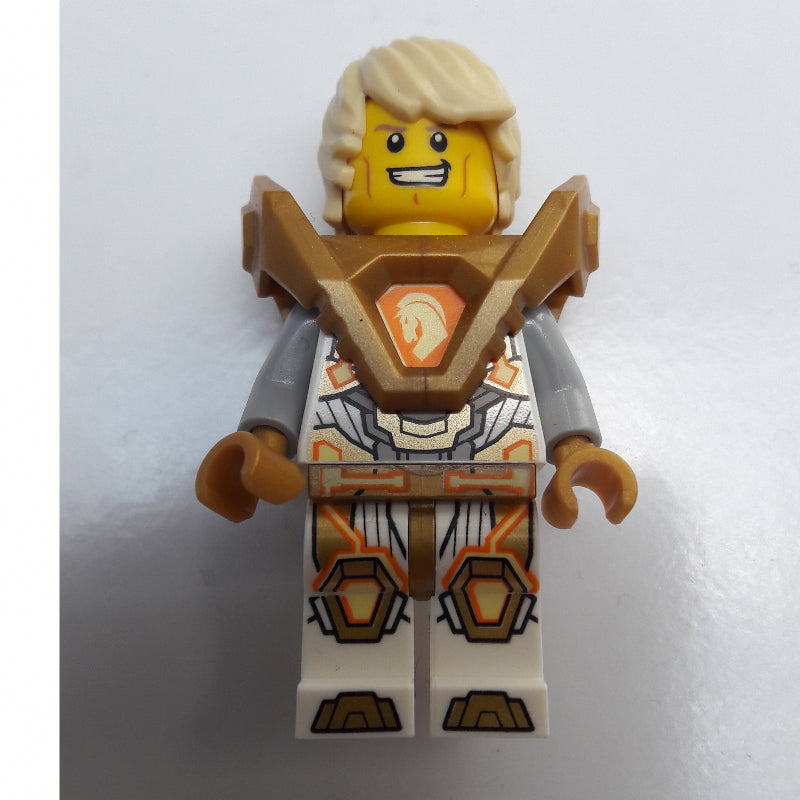 fig-001851 – Lance Richmond with Hair and Shoulder Armor