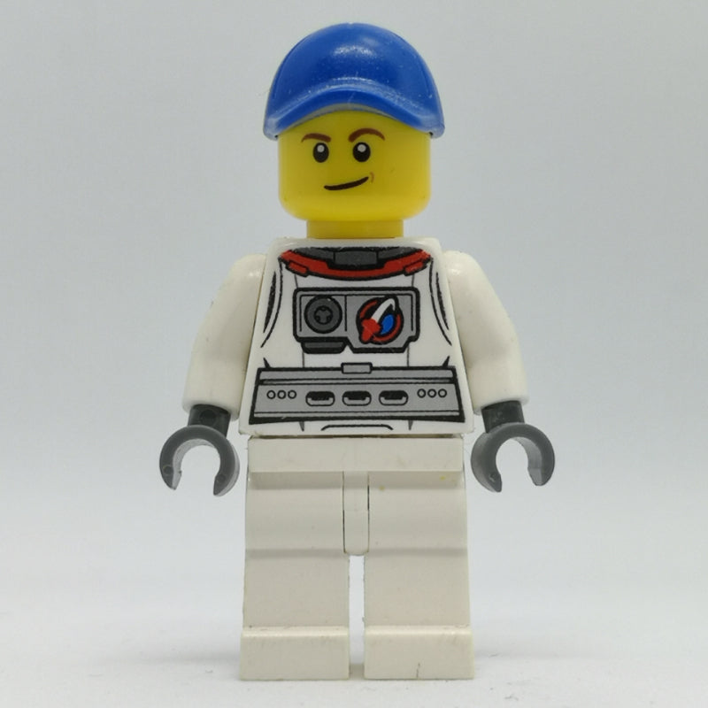 fig-001871 – Astronaut with Blue Cap