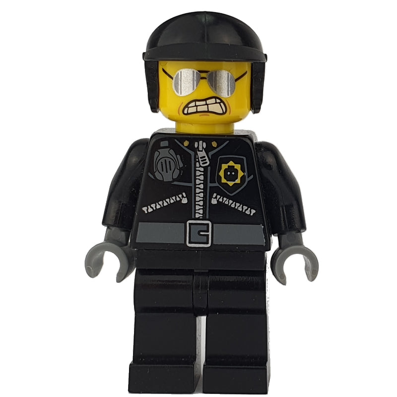 fig-002157 – Bad Cop / Good Cop with Wide Angry Mouth and Clenched Teeth