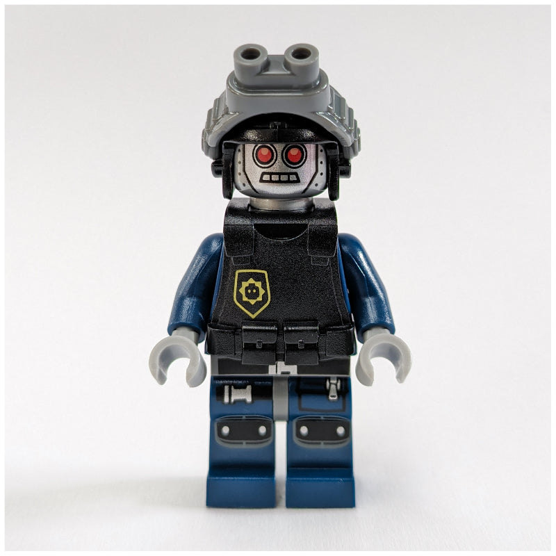 fig-002197 – Robot Police, Helmet with Night Vision Goggles, Armor