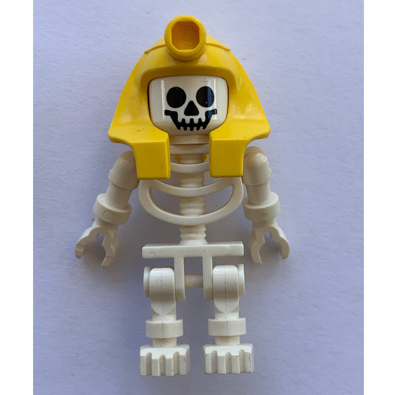 fig-002234 – Skeleton, Standard Face, Mummy Headdress, Yellow