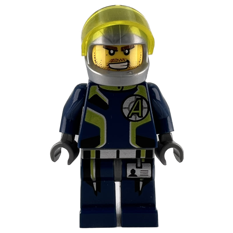 fig-002295 – Agent Charge with Helmet