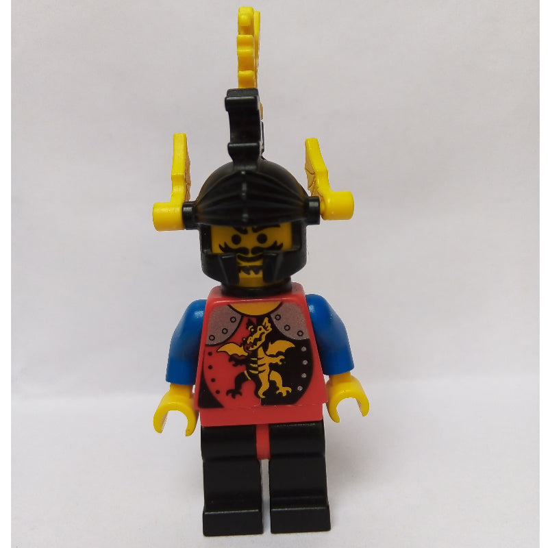 fig-002334 – Knight (Dragon Knights) - Black Legs, Yellow Plumes, Plastic Cape