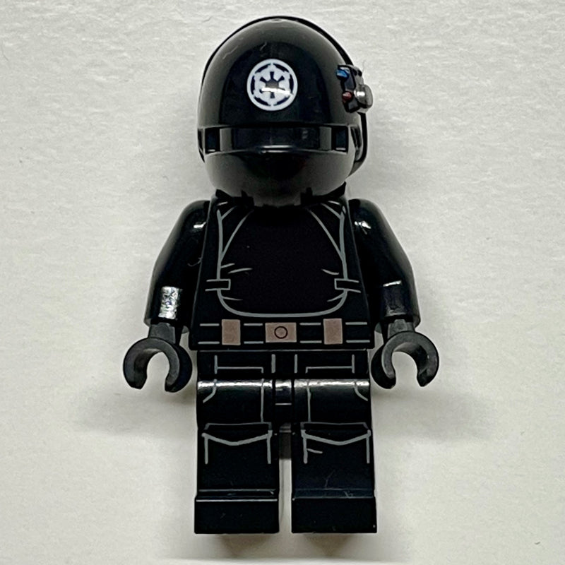 fig-002520 – Imperial Gunner, Closed Mouth, Silver Imperial Logo