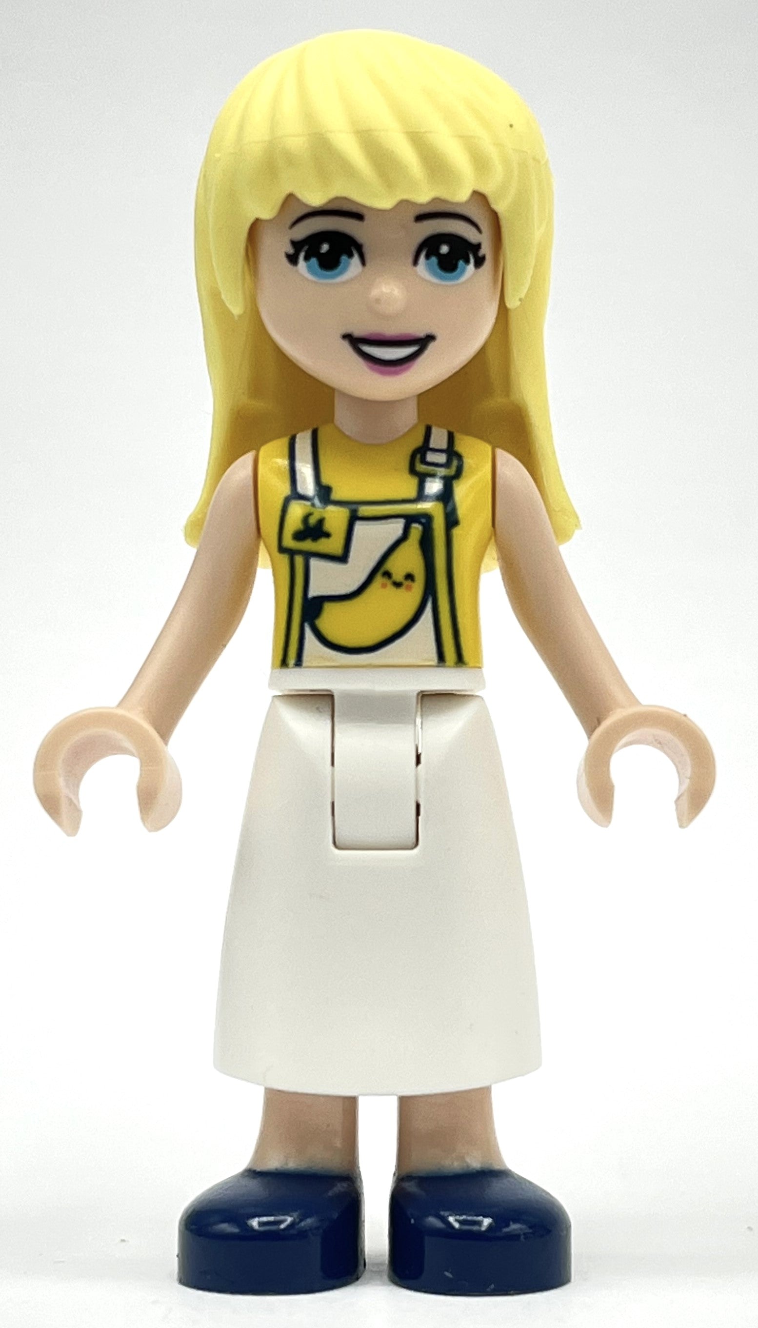 fig-002701 – Stephanie - Yellow Top, White Apron