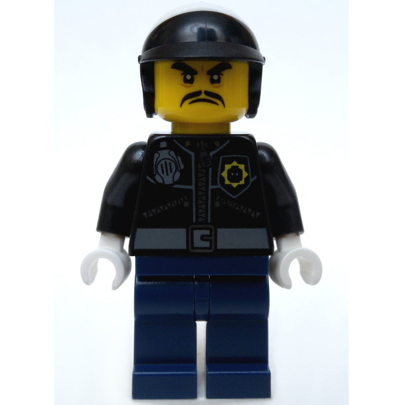 fig-002918 – Officer Toque