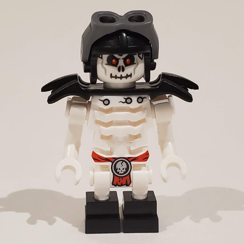 fig-003044 – Frakjaw with Goggles and Shoulder Armor