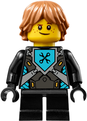 fig-003129 – Robin Underwood with Short Legs and Hair