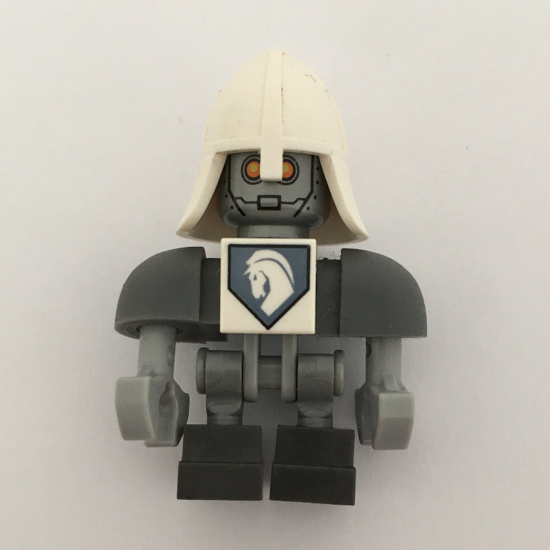 fig-003134 – Lance Bot with White Helmet