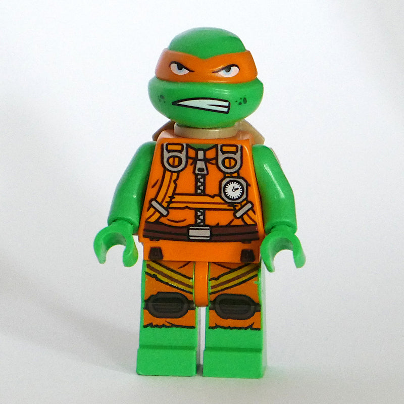 fig-003346 – Michelangelo in Orange Outfit