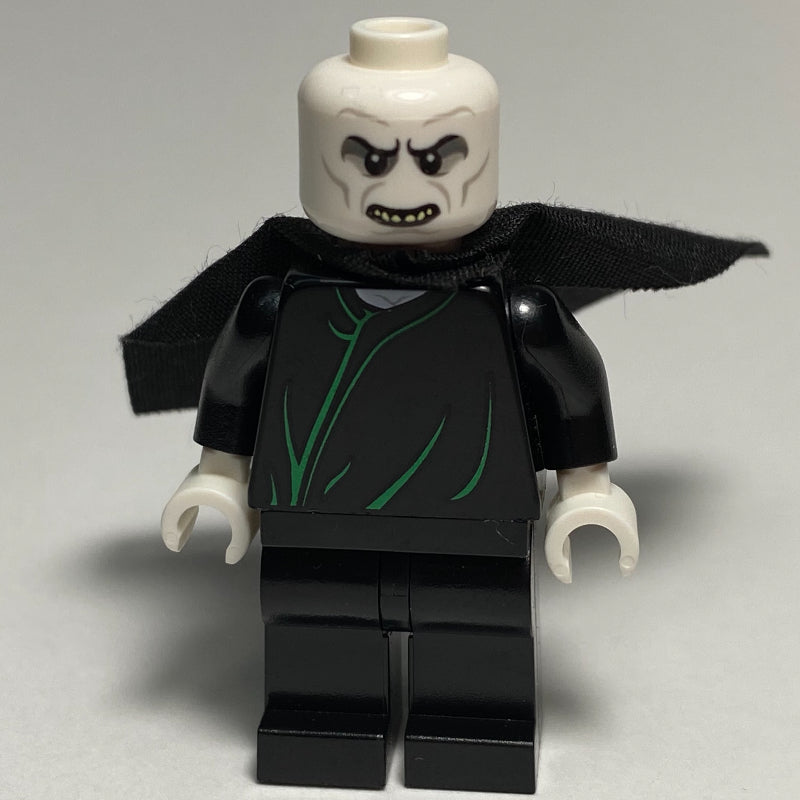 fig-003425 – Voldemort, Black Cape (Dimensions) (3626c Head)
