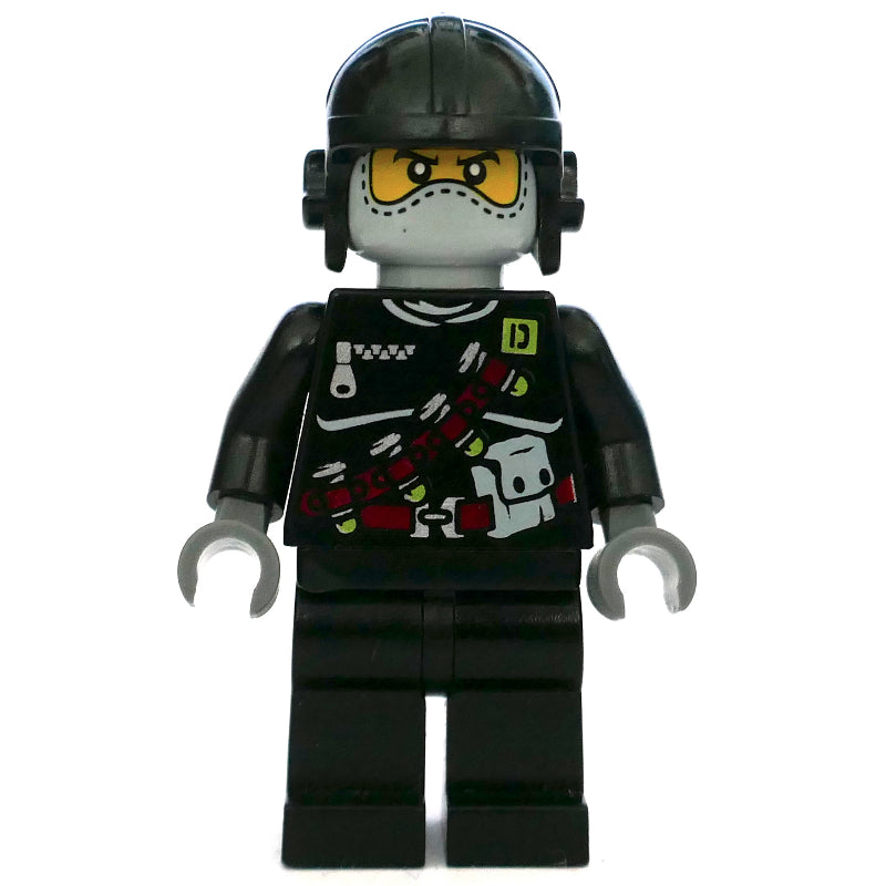fig-003462 – Specs with Ammo Belt