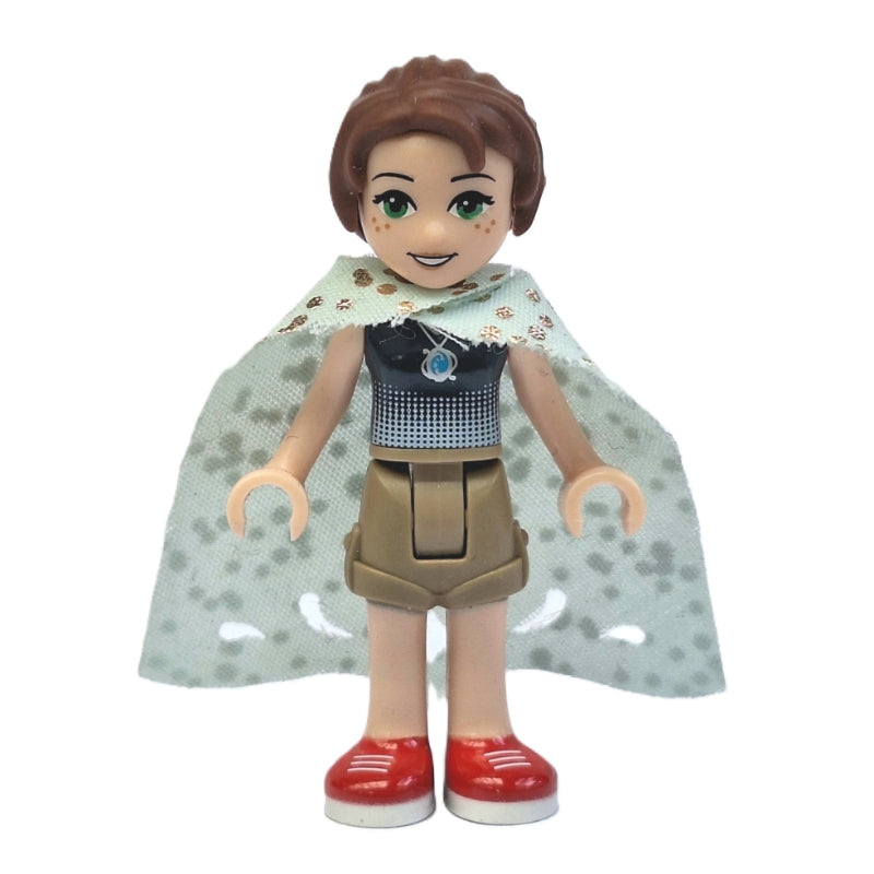 fig-003481 – Emily Jones with Long Cape