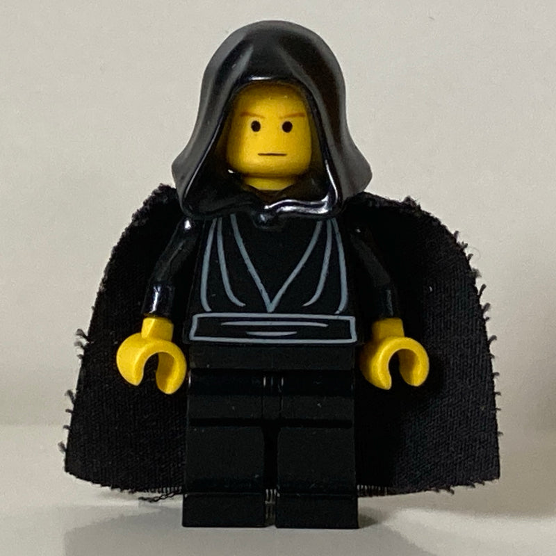 fig-003514 – Luke Skywalker, Black Robes, Yellow Skin, Black Cape and Hood