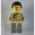 fig-003608 – Rebel Trooper in Hoth Uniform, White Hat, Yellow Skin, Backpack, Brown Visor