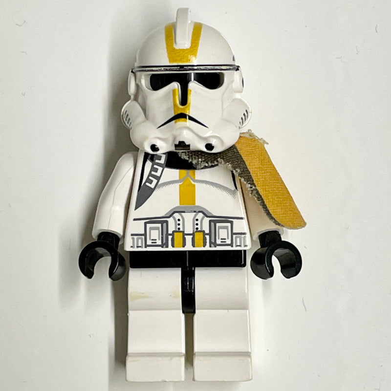 fig-003663 – Clone Trooper, 327th Star Corps, Yellow Markings, Pauldron