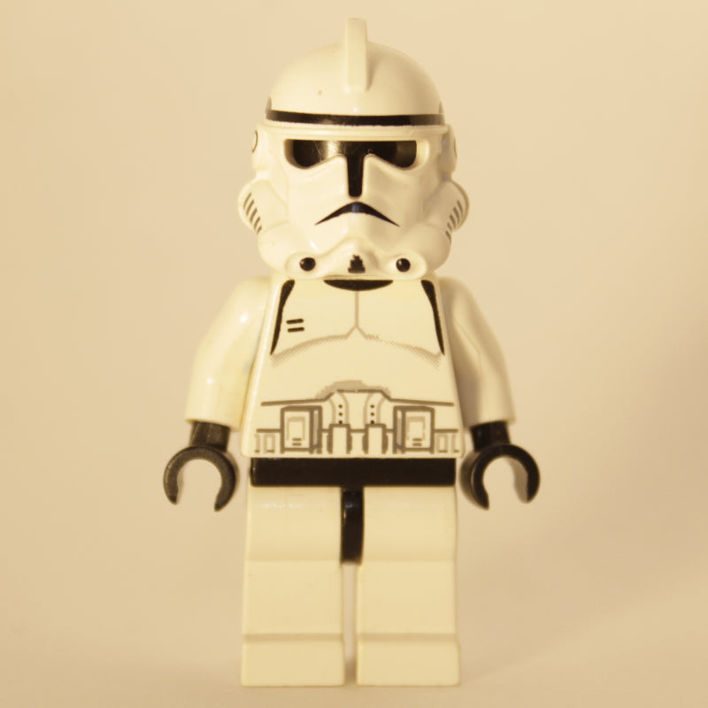 fig-003666 – Clone Trooper, Phase II Armor, Plain Black Head, Neck Bracket