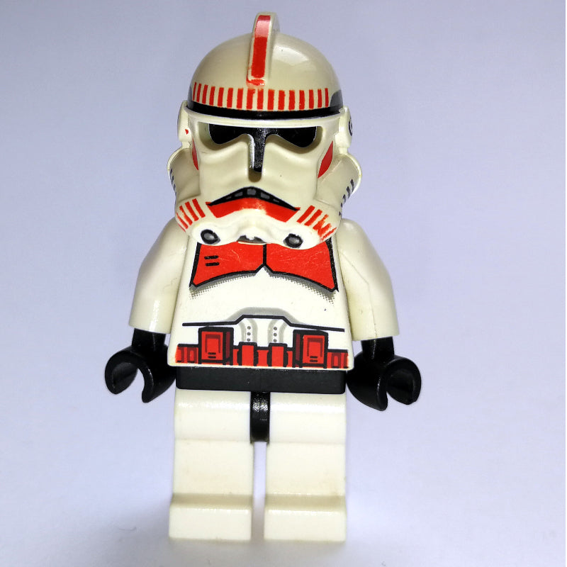 fig-003671 – Clone Shock Trooper, Red Markings, Plain Black Head, Black Hips