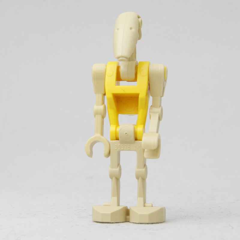 fig-003729 – Battle Droid Commander, One Bent Arm, One Straight Arm, Yellow Torso