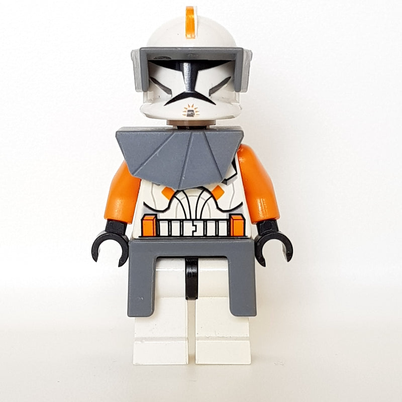 fig-003737 – Clone Commander Cody, Pauldron and Kama