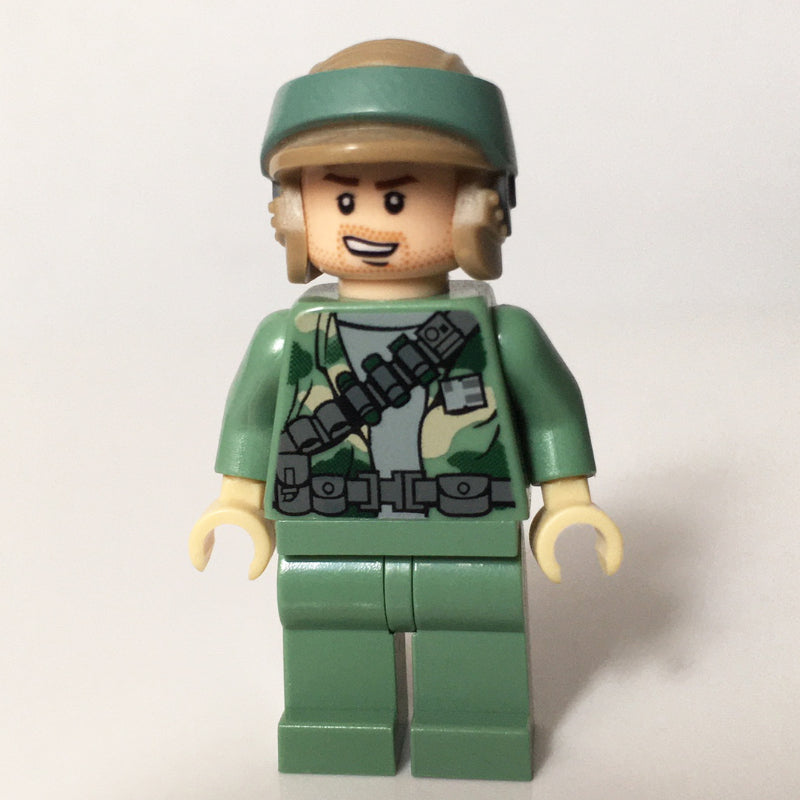 fig-003862 – Rebel Trooper in Endor Uniform, Sand Green Legs, Beard Stubble
